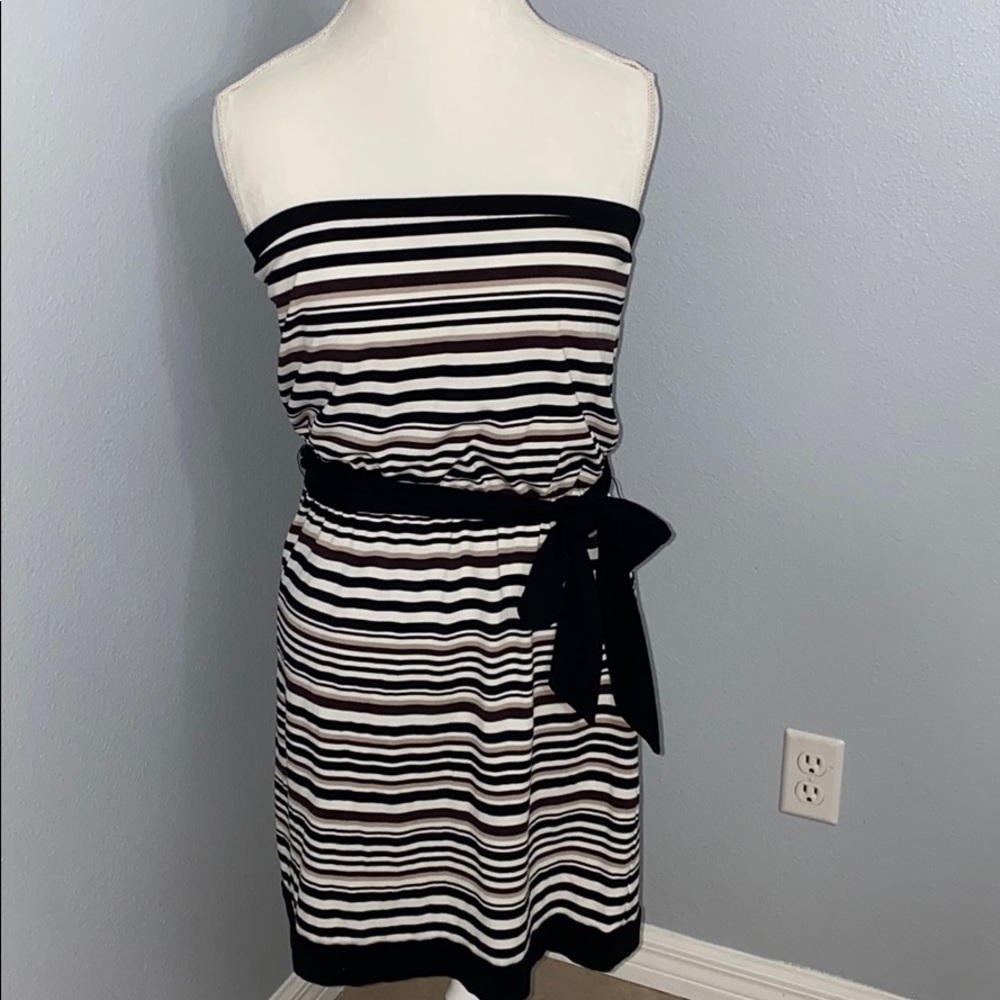 White House Black Market Strapless Dress Med
